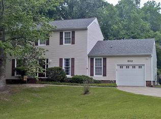 802 Stately Pines Rd, New Bern, NC 28560