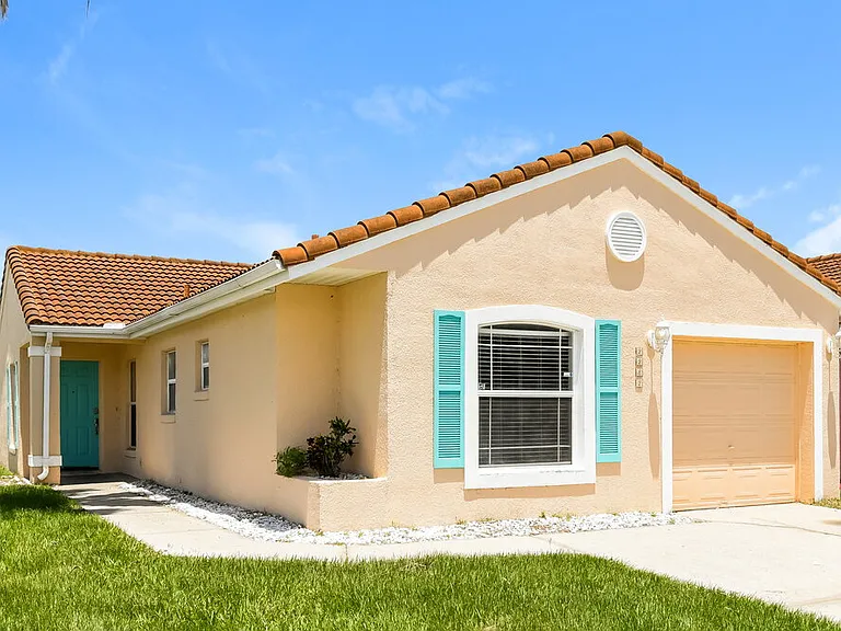 2282 Santa Lucia St — Photo 3