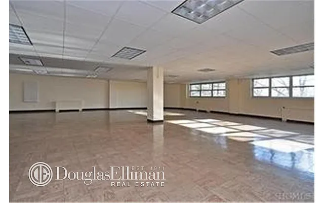 Sold by Douglas Elliman | media 22