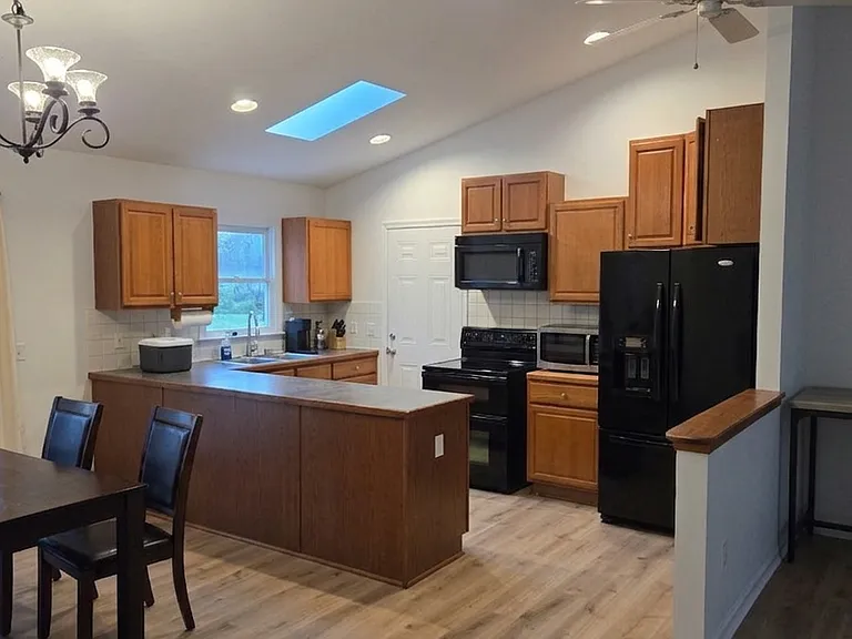 72 Hillcrest Dr — Photo 6