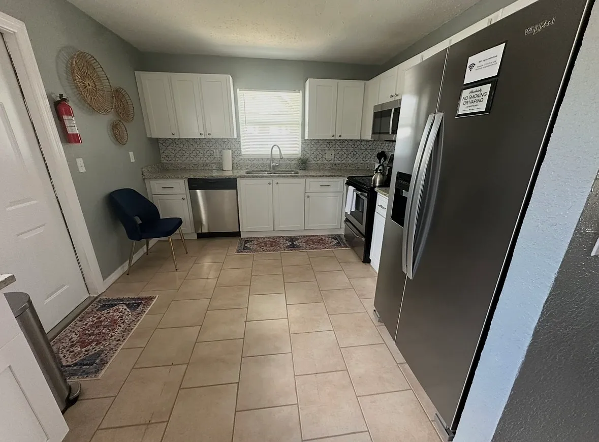 2 bed, 996 sqft, $2,500 — Photo 3