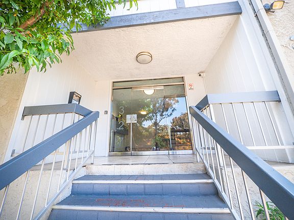 5th image of 3327 Livonia Ave APT 208