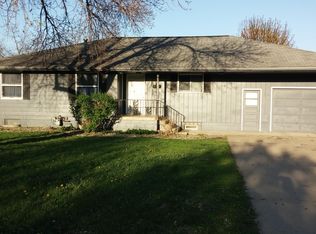 629 N 5th St, Saint Peter, MN 56082