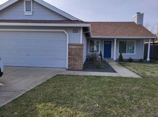 3743 Honeycreeper Dr, Turlock, CA 95382