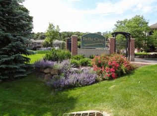 8530 Greenway Blvd, Middleton, WI 53562