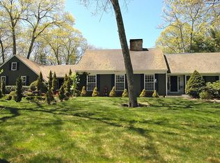 27 Deerfield Rd, Sherborn, MA 01770