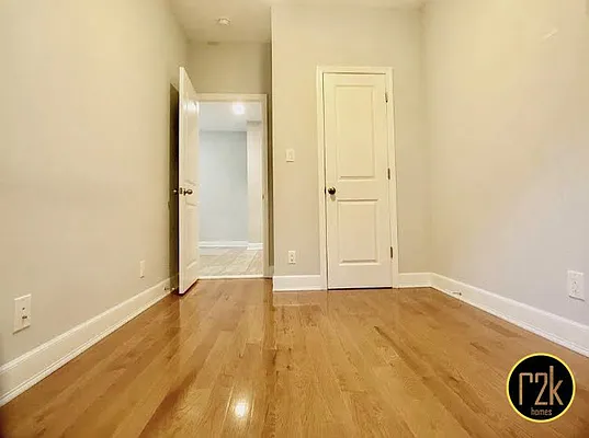 Rented by Realty 2000 Corp | media 7