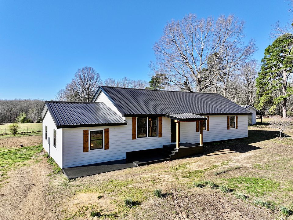 1st image of 822 County Road 160 A
