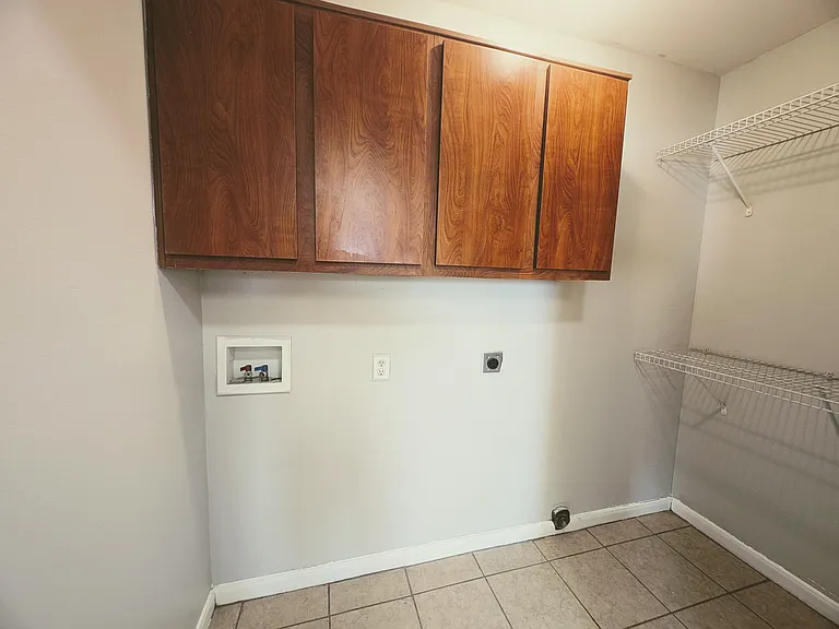138 S Bend Ct #A — Photo 13