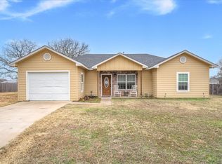 590 Honeysuckle Ln, Emory, TX 75440