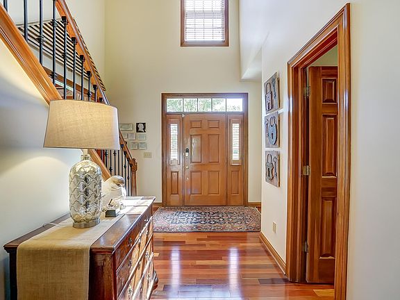 2nd image of 6404 Meadow Glen Dr