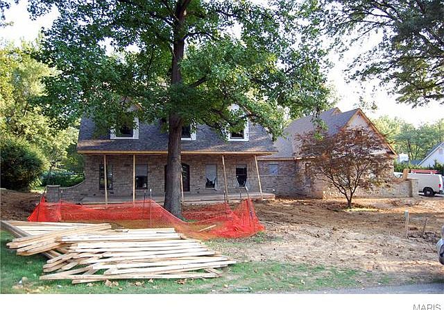 1st image of 7 Larkdale Dr