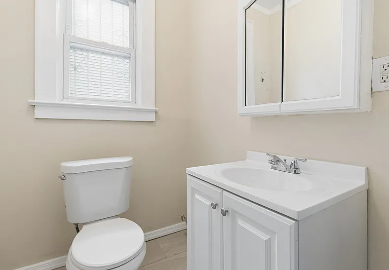177 William St — Photo 10
