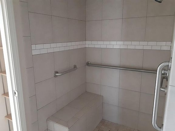 3rd image of 139 W Peoria St #201