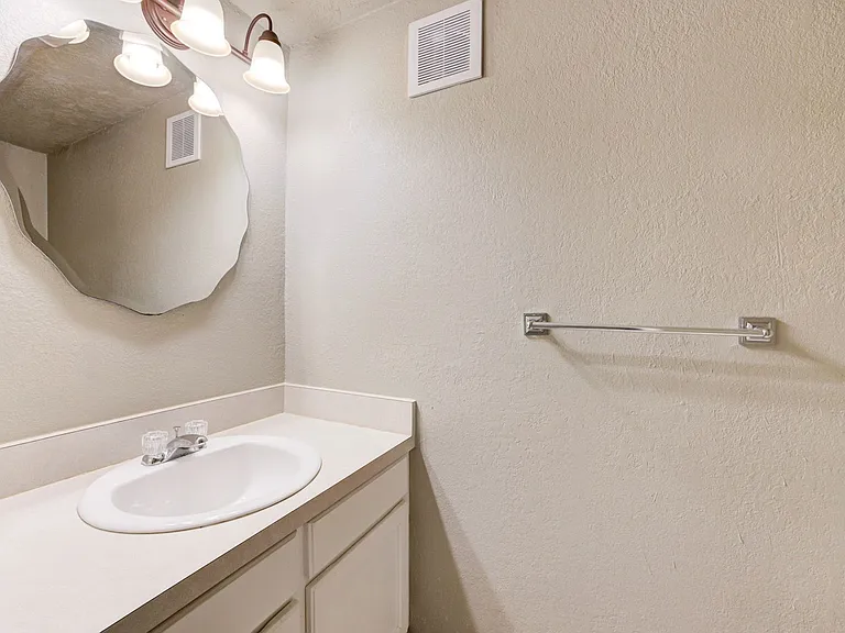 631 Welston Cir #631 — Photo 22