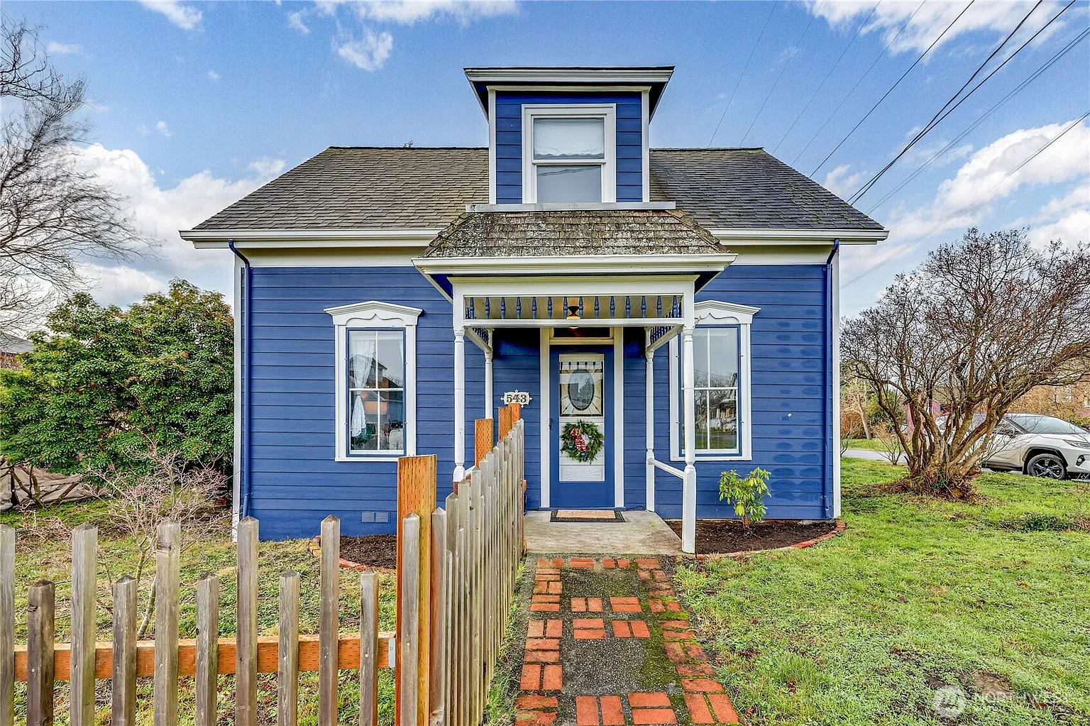 543 Van Buren Street photo 1