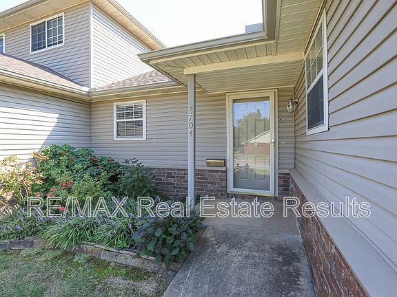 3rd image of 3704 W Cedar St #C