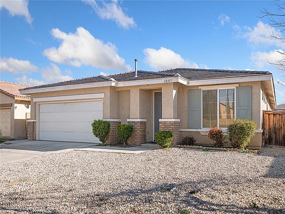 3rd image of 12357 Luna Rd
