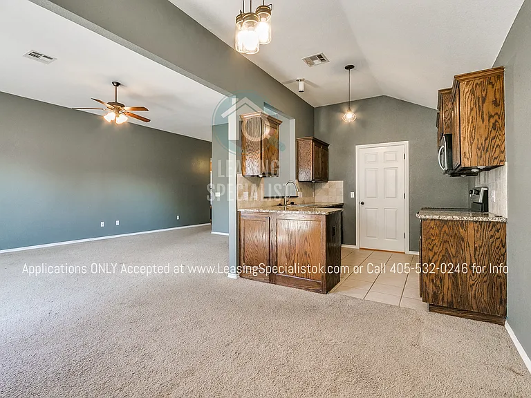 200 Tecumseh Meadows Dr — Photo 17