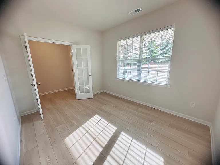 214 Hamptons Cove Rd — Photo 5