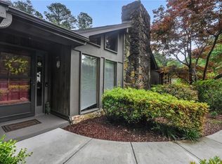 3825 Hunting Ridge Dr, Lilburn, GA 30047