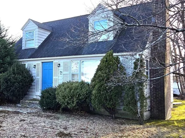 55 Cypress Dr, Cranston, RI 02920