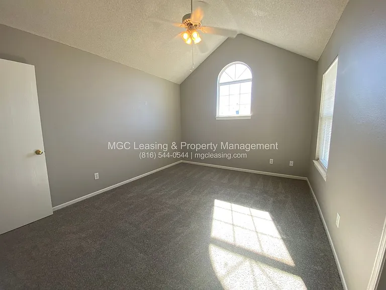908 Garden Way #914 — Photo 5