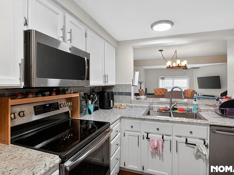 4239 S Mobile Cir #C — Photo 9