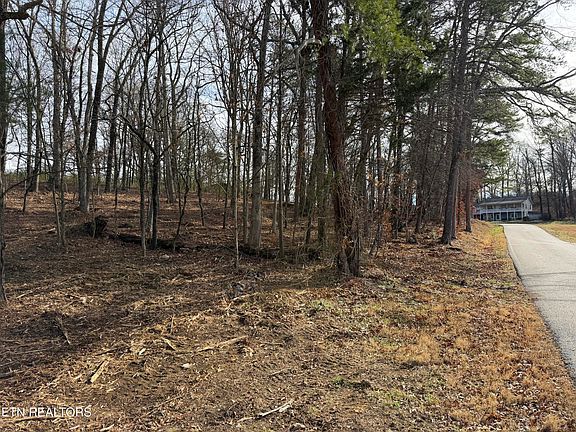 3rd image of 3224 Davis Ferry Rd