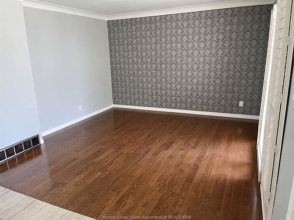 2nd image of 3515 Glenwood Ave
