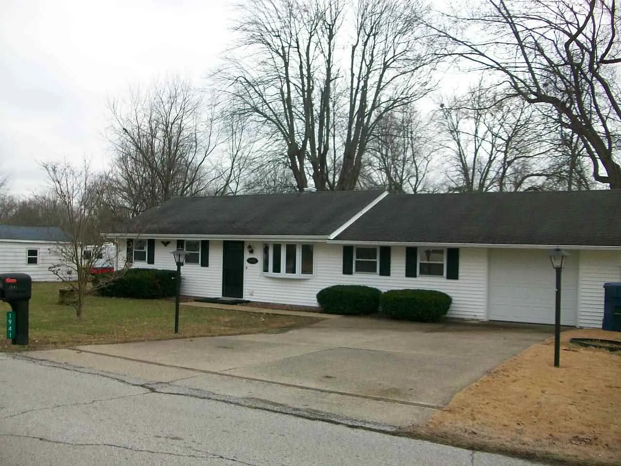 1941 Dahlen Ave photo 1