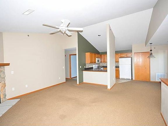 Living Rm/Kitchen View