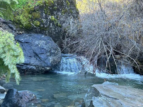 9000 Spyrock Road, Laytonville, CA 95454