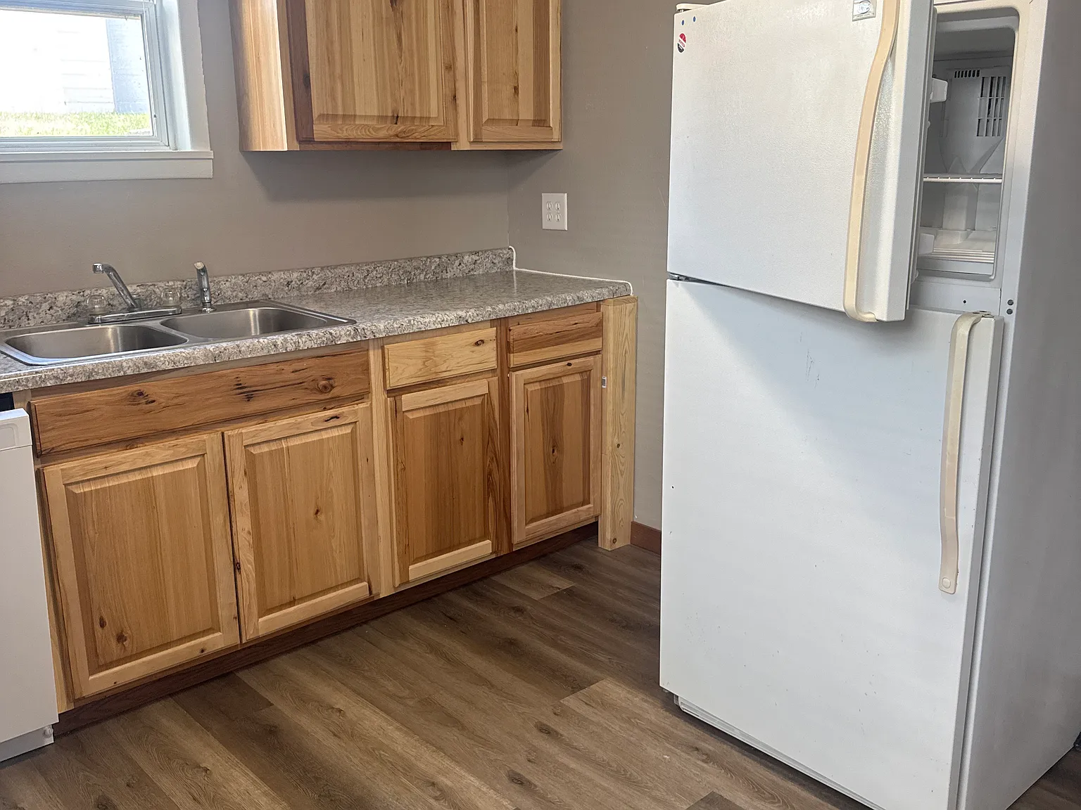 1 bed, 700 sqft, $875 — Photo 2