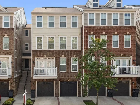 25211 Briargate Ter, Chantilly, VA 20151