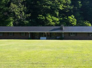 53 Rdr Ln, Mouth Of Wilson, VA 24363