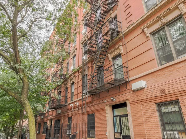 300 East 119th Street image 13 of 13