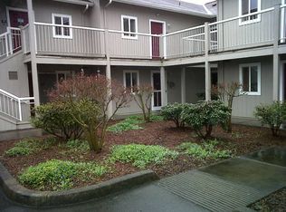 1390 Pennoyer Ave, Cottage Grove, OR 97424