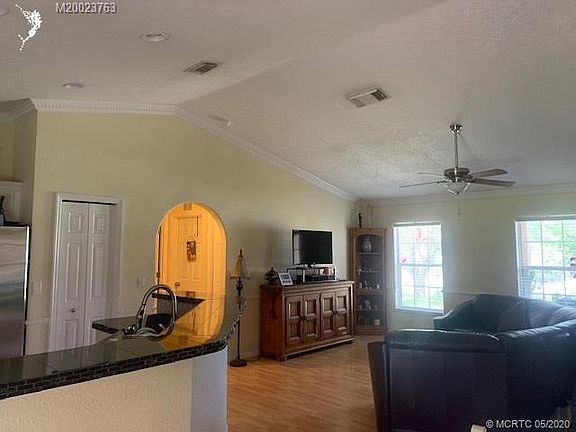 3rd image of 2726 SE Buccaneer Cir