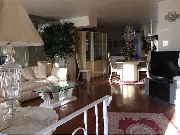 2nd image of 12459 Nanton Dr