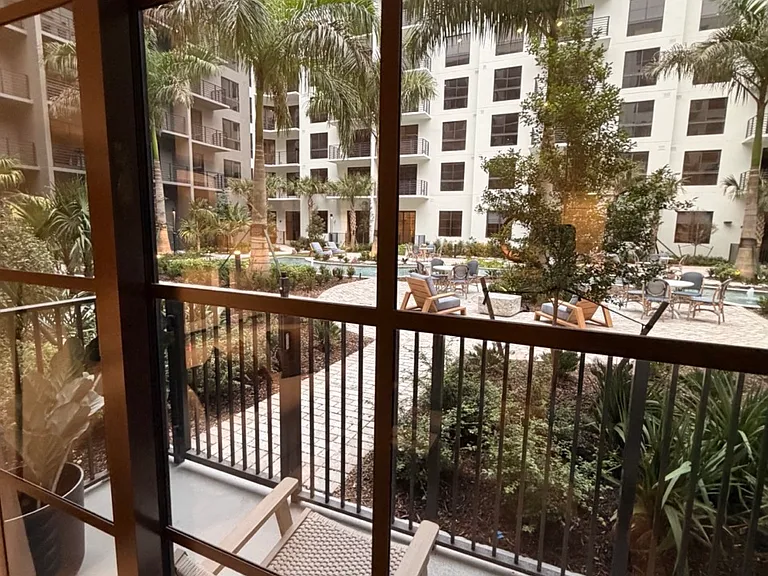 12400 Biscayne Blvd #605 — Photo 4