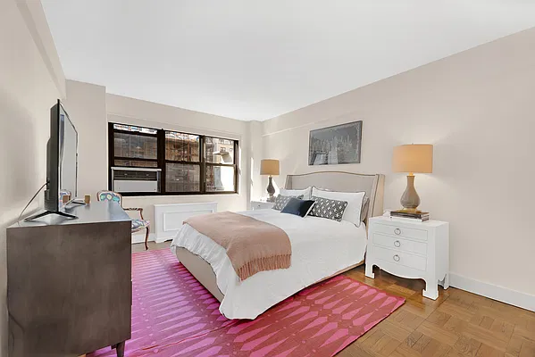 Sold by Compass | media 5