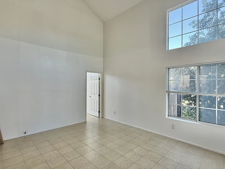 9250 Longridge Way — Photo 6