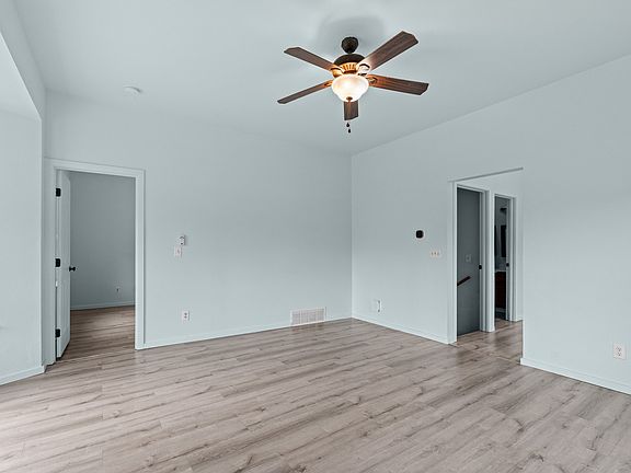 5th image of 2831 N Mayfair St