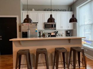 3356 N Southport Ave APT 3S, Chicago, IL 60657