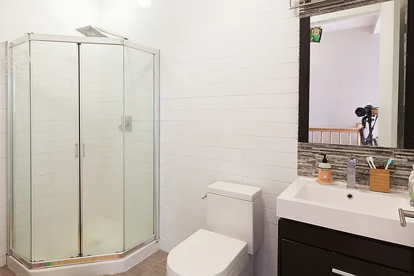 Rented by MNS | media 31