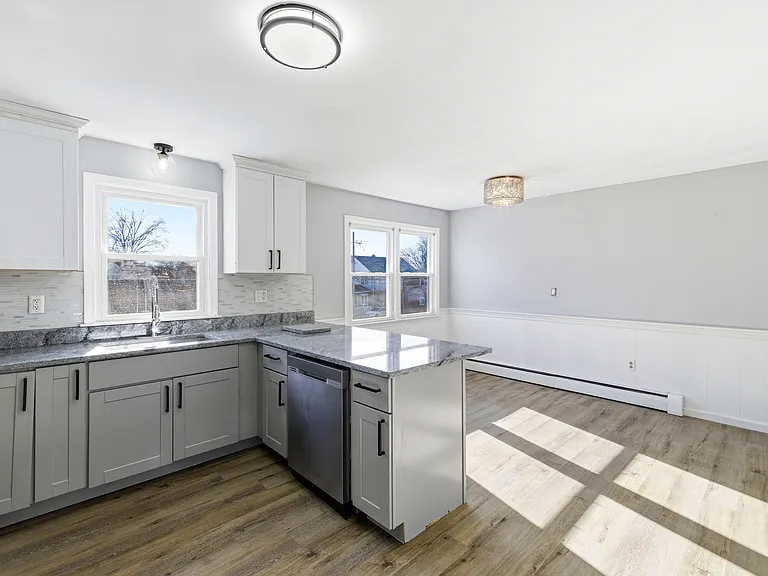 30 Garden St — Photo 3