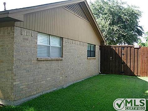 4th image of 2705 Greywood Ln