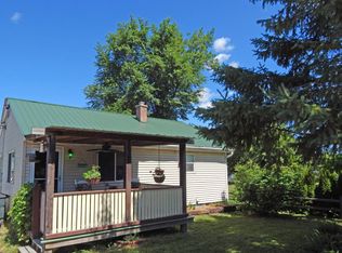 W303S10547 Sandy Beach Rd, Mukwonago, WI 53149
