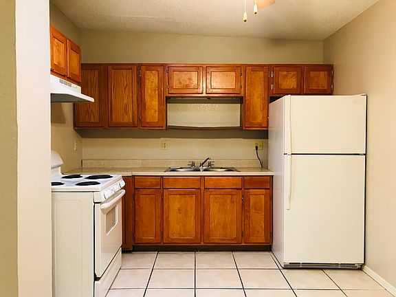2nd image of 4510 Arlen Ave APT 204A